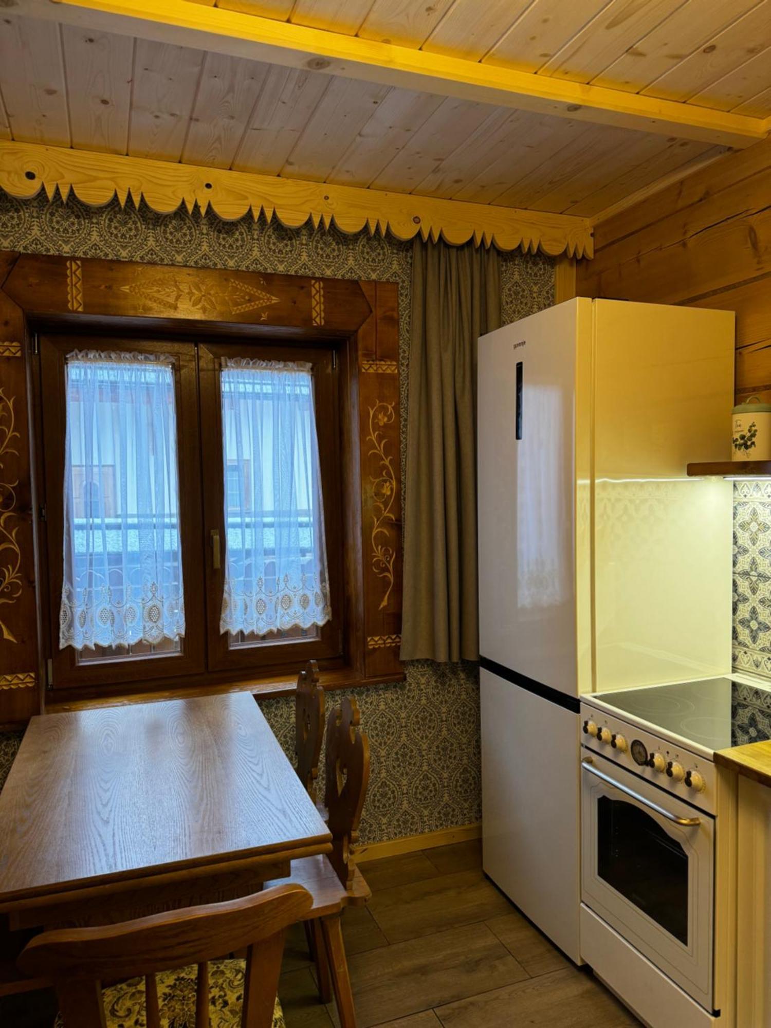 Pokoje I Apartamenty Regionalny Styl Ul Bachledy 20 Zakopane Bagian luar foto